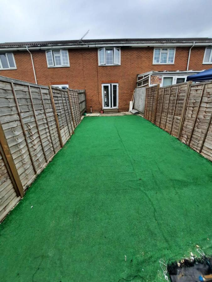 Two Bedroom Luxury House Thamesmead  Buitenkant foto